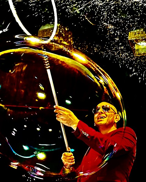 Paris Bubbles - The Ultimate Bubble Show (International Theatre 